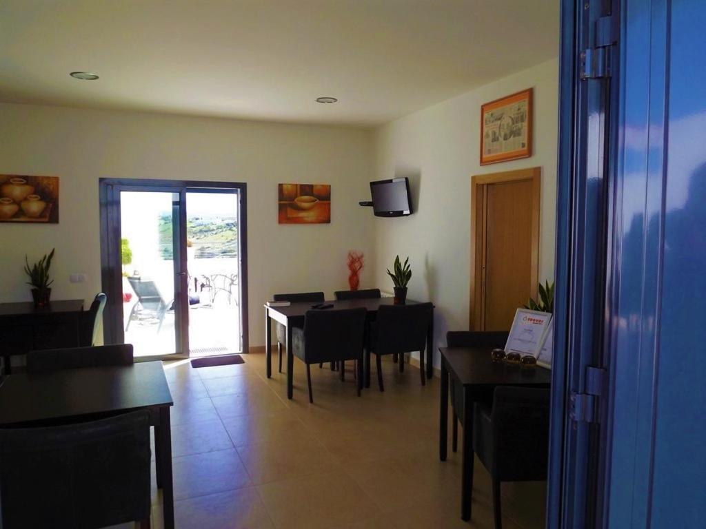Casa Ceedina Bed And Breakfast & Beauty Batalha Esterno foto