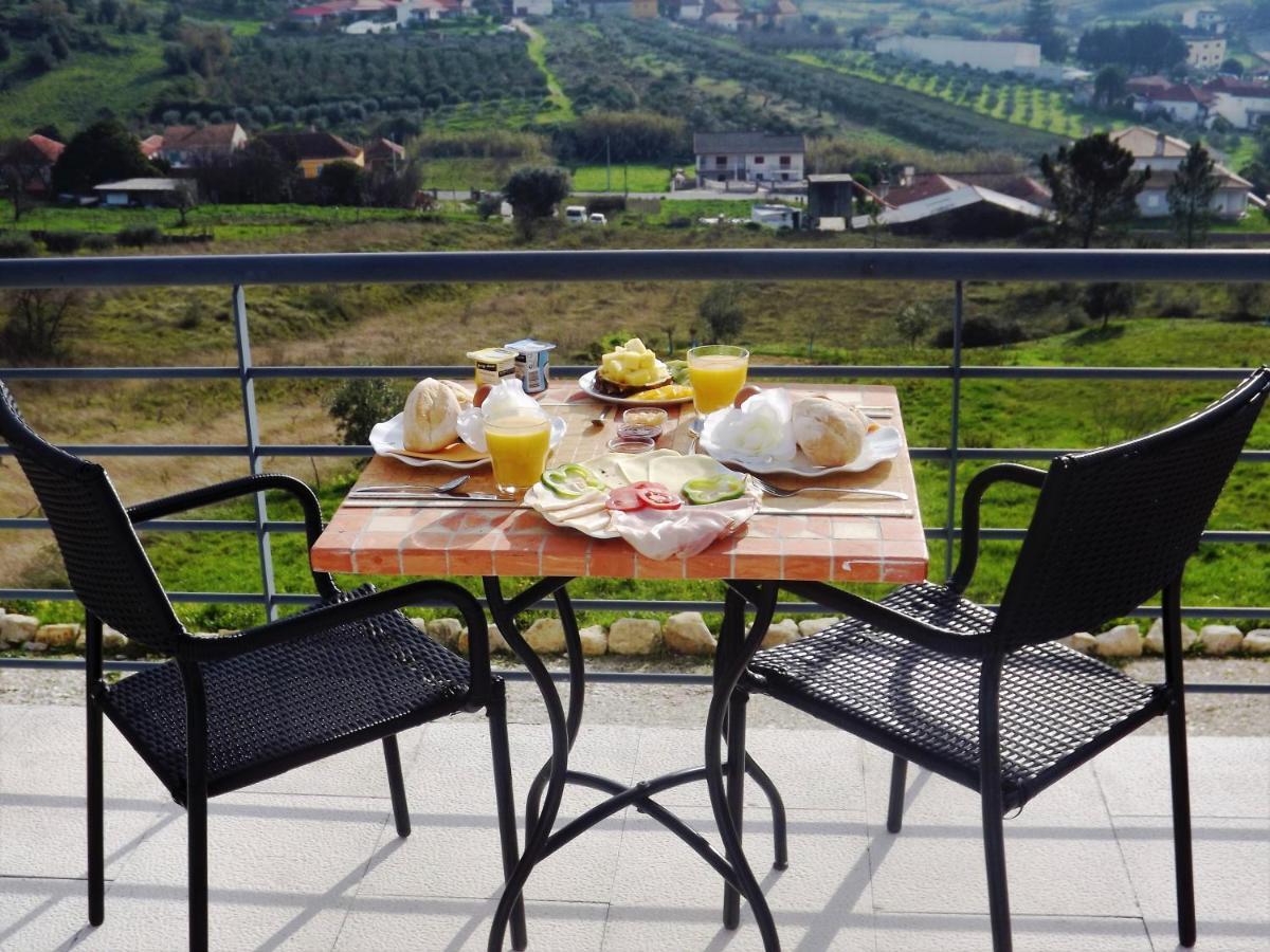 Casa Ceedina Bed And Breakfast & Beauty Batalha Esterno foto